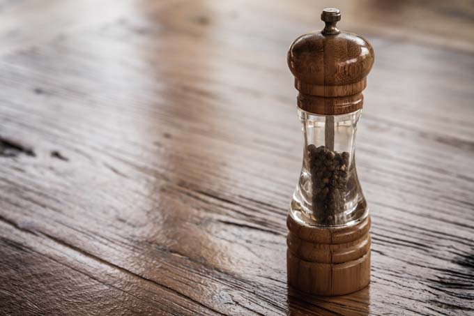 How to select the best salt and pepper mills | Foodal.com