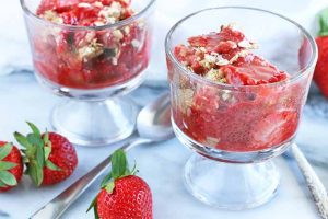 The Easiest Rhubarb Dessert You’ll Ever Make: Rhubarb Strawberry Crumble