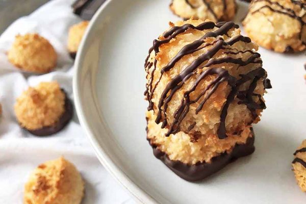 Coconut Macaroon Recipe with Chocolate Drizzle | Foodal