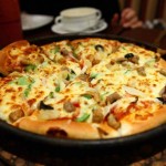 homemade low sodium pizza cast iron pan | Foodal.com
