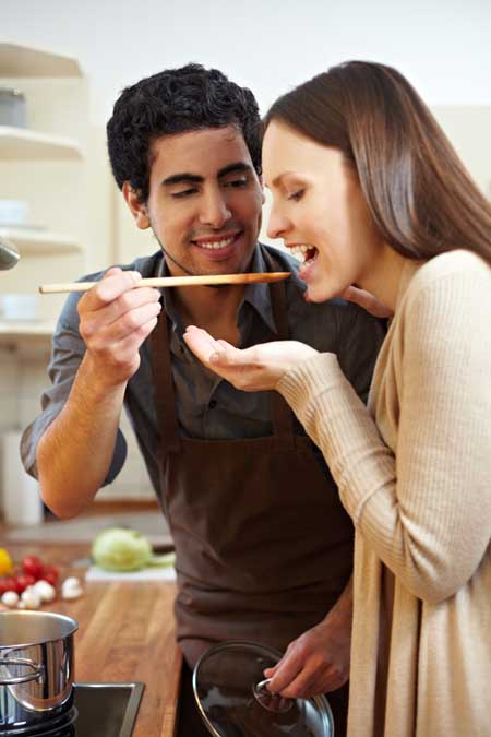 Preparing Dinner With Your Significant Other | Foodal.com
