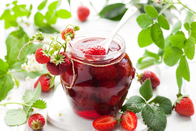 Fresh Strawberry Syrup | Foodal.com