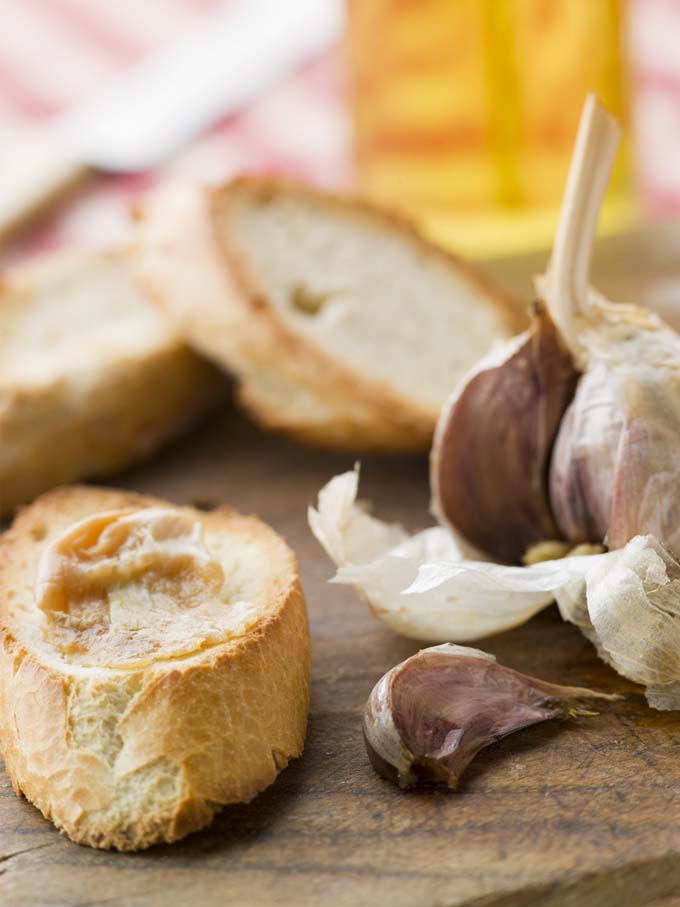 Rosted Garlic Spread on French bread