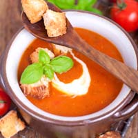 Bread and Tomatoe Soup | Foodal.com