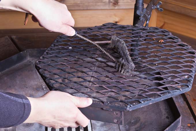 Cleaning the Grill | Foodal.com