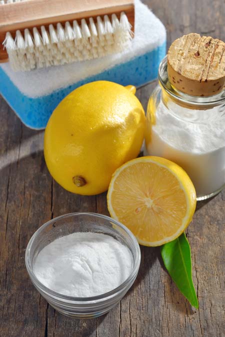 Cleaning plastic stains with vinegar-baking soda-lemon juice | Foodal.com