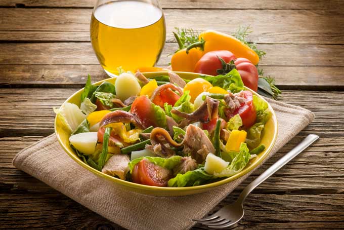 Making Julia Child's Salad Nicoise | Foodal.com