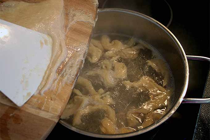 Boiling Spaetzle | Foodal.com