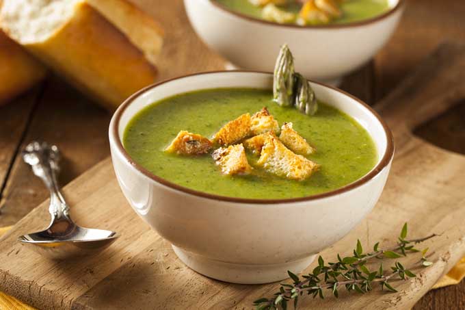 Quick And Creamy Asparagus Soup Recipe | Foodal.com