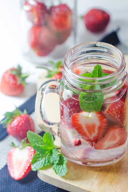 Recipe for Strawberry Infused Water | Foodal.com