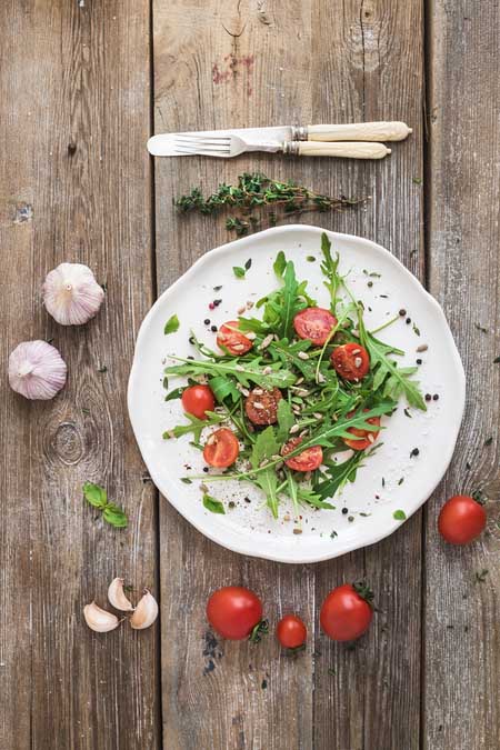 Salad with garlic and herbs | Foodal.com