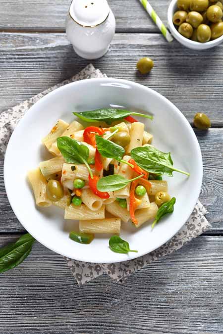 A simple pasta salad | Foodal.com