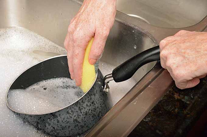 Cleaning Nonstick Cookware | Foodal.com