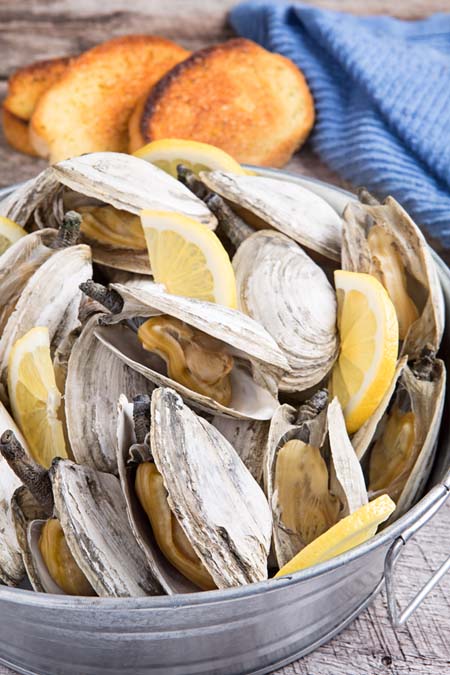 How to steam clams and other shellfish | Foodal.com