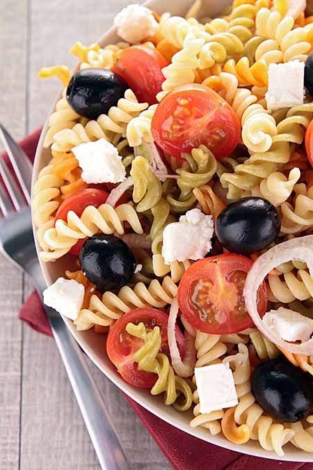 Making the perfect pasta salad | Foodal.com