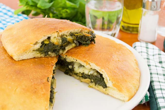 Quick and Easy Spinach Calzones | Foodal.com
