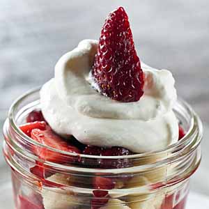 Strawberry Shortcake in a Jar Recipe | Foodal.com
