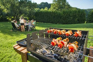 Backyard Charcoal BBQ Grills: Picking the Best for Your Budget