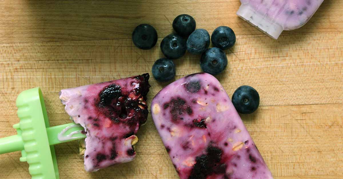 https://foodal.com/wp-content/uploads/2015/06/blueberry-yogurt-popsicles-fb.jpg