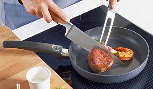 Woll Diamond Plus can be used with knives and metal utensils | Foodal.com