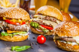5 Tasty Ideas to Liven Up Your Burgers