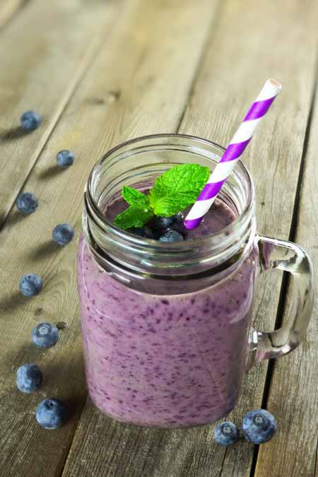 Homemade Blueberry Smoothie | Foodal.com