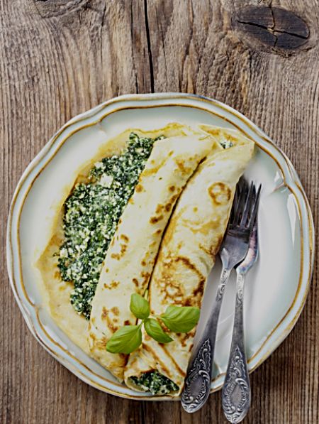 Mediterranean Spinach And Cheese Crepes | Foodal.com