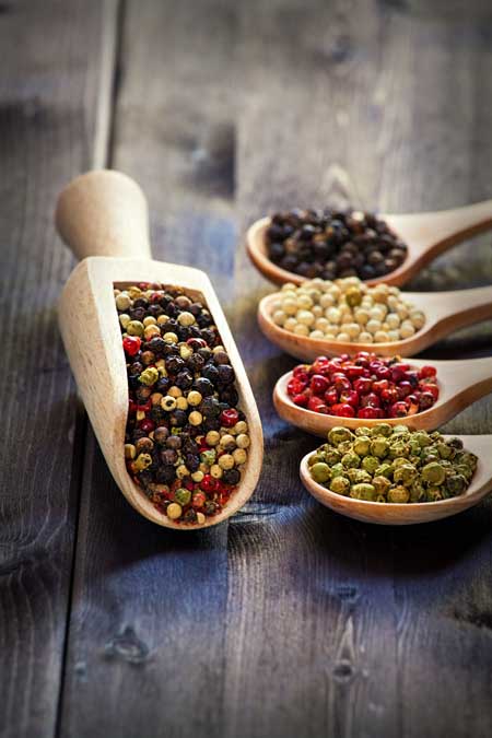 Choosing Great Tasting Peppercorns | Foodal.com