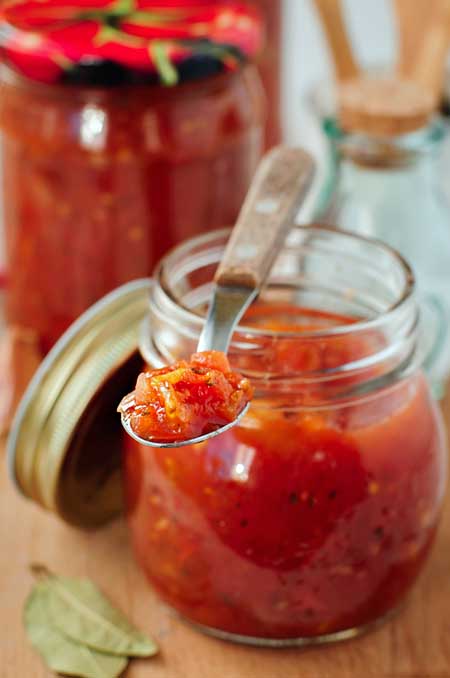 Spicy Red Tomato Relish Recipe | Foodal.com