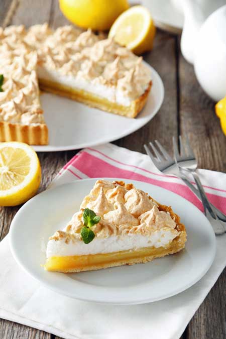 How to use meringue in your pies | Foodal.com