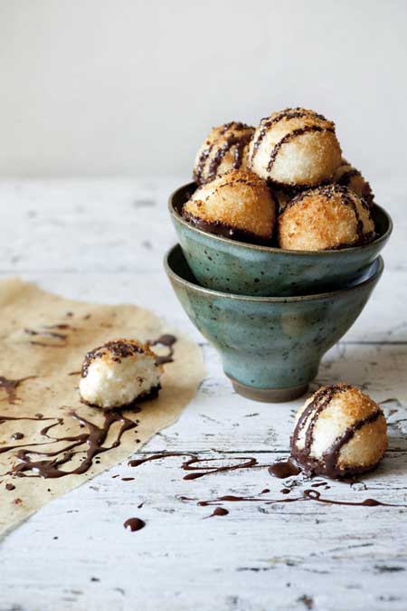 Recipe for Easy Coconut Macaroons | Foodal.com