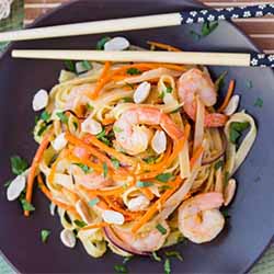 The Best Chicken and Shrimp Lo Mein | Foodal.com