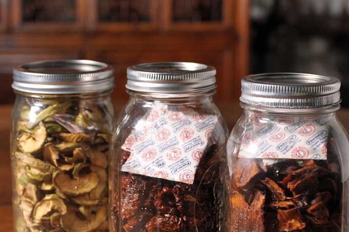 Dried Fruit in Jars with Oxygen Absorbers | Foodal.com