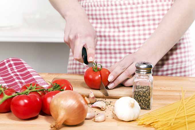 Chopping Veggies for Dinner | Foodal.com