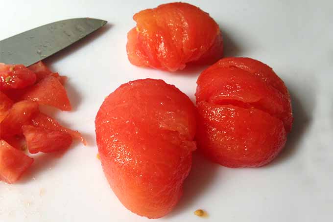 Chopping Tomatoes for Concasse | Foodal.com