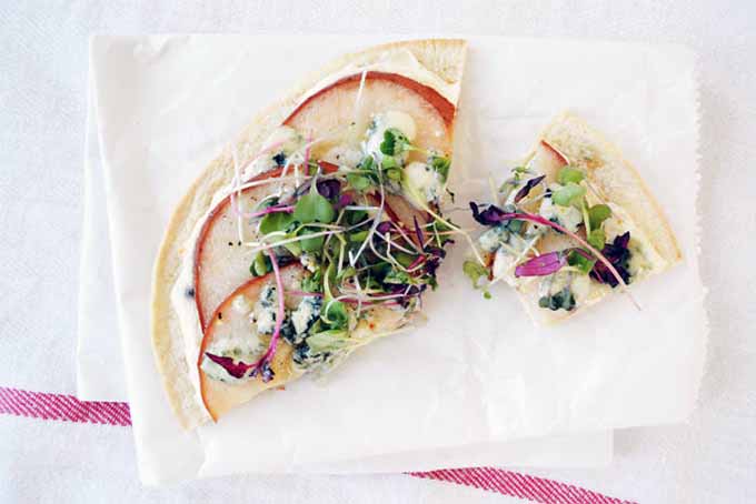 Pear Cheese Flatbreads and Other Quick and Healthy Lunch Ideas