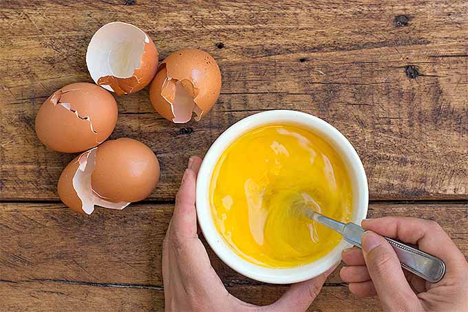 Beat Eggs for Brownies | Foodal.com