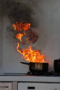 11 Top Tips for Kitchen Safety | Foodal