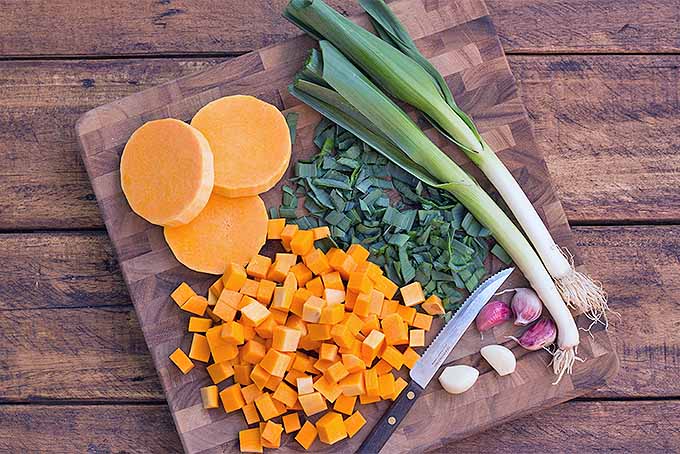 Prep Leeks, Garlic, and Butternut Squash | Foodal.com