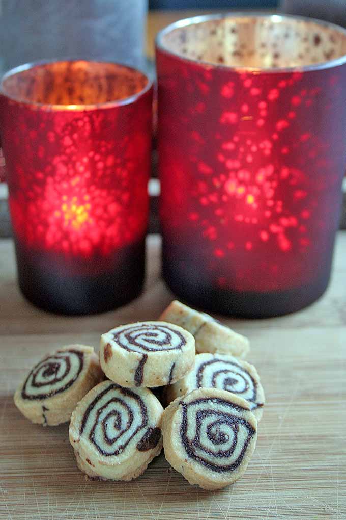 Learn how to make beautiful Black and White Cookies with a spiral design. Get the recipe: https://foodal.com/recipes/desserts/black-and-white-cookies/