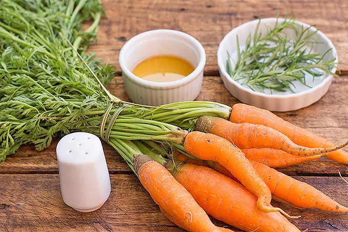 Recipe Roasted Rosemary Carrots | Foodal.com