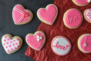 The Cutest Cookie Decorating Tips for Valentine’s Day