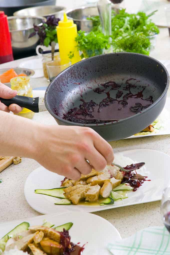 Decorating a dish with a flavorful coulis, and other French culinary techniques - read all about it: https://foodal.com/knowledge/how-to/basic-french-cooking-techniques/