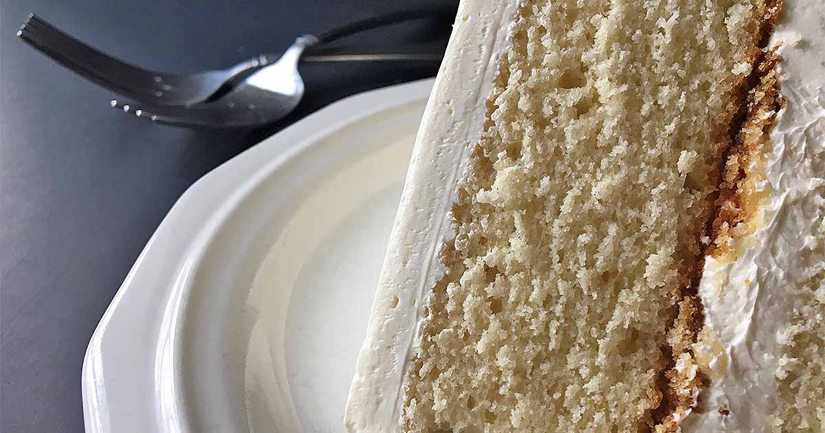 https://foodal.com/wp-content/uploads/2017/02/Very-Vanilla-Butter-Cake-with-Basic-Cake-Baking-Tips.jpg