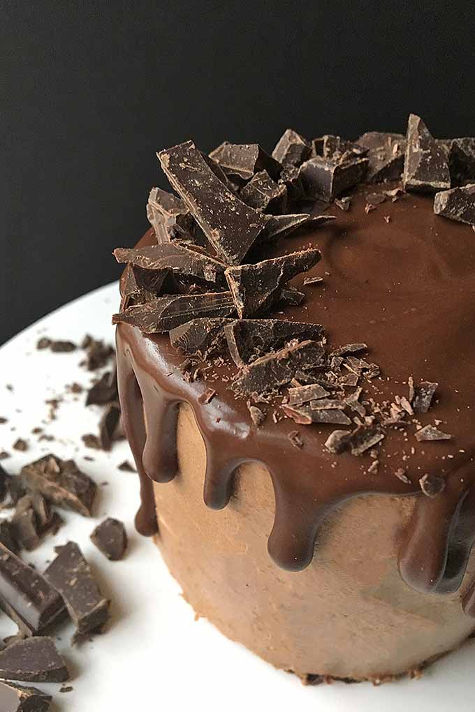 Love chocolate ganache? Learn how to make it with our easy recipe, and how to use it for decorating cakes: https://foodal.com/recipes/desserts/chocolate-ganache/