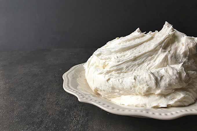 A delectable dollop of vanilla buttercream frosting | Foodal.com