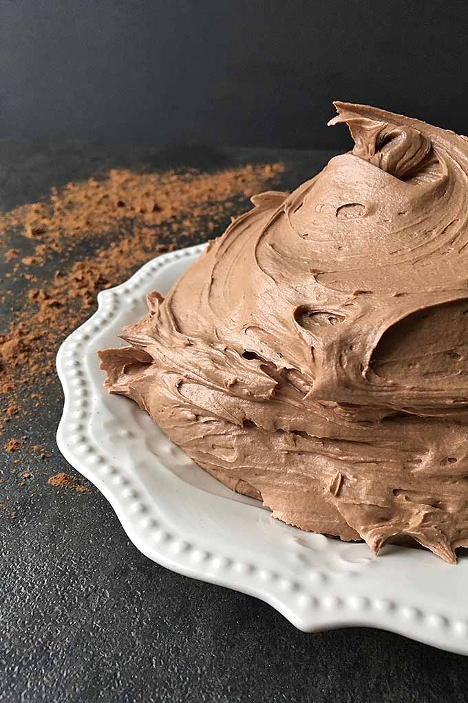 We can't get enough of vanilla buttercream frosting, flavored here with cocoa powder. We share our recipe now, plus all the different ways to vary the flavors: https://foodal.com/recipes/desserts/vanilla-buttercream-frosting/