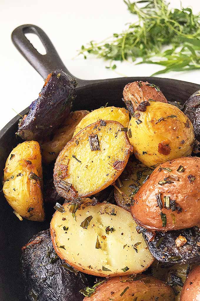 Give your spuds a flavor makeover with our recipe for cast iron roasted new potatoes with fresh herbs and garlic. We share the recipe now: https://foodal.com/recipes/comfort-food/herb-roasted-new-potatoes/
