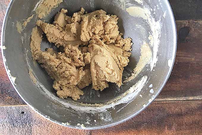 Making Skillet Cookies | Foodal.com