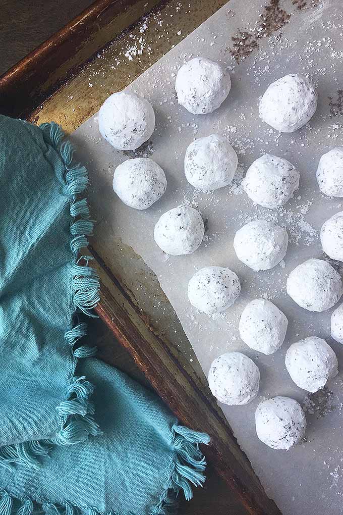Create a quick and yummy no-bake treat with just a few simple ingredients. We share the recipe now: https://foodal.com/recipes/desserts/butter-balls-a-deliciously-simple-no-bake-cookie/